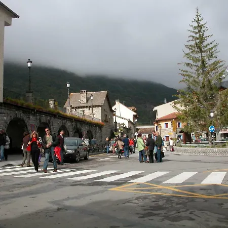 Tena Tourist Biescas (Aragon)