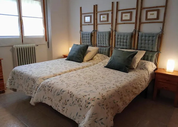 Tena Tourist Biescas (Aragon)