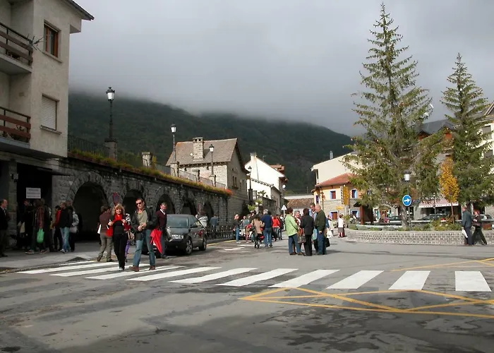 Tena Tourist Biescas (Aragon)